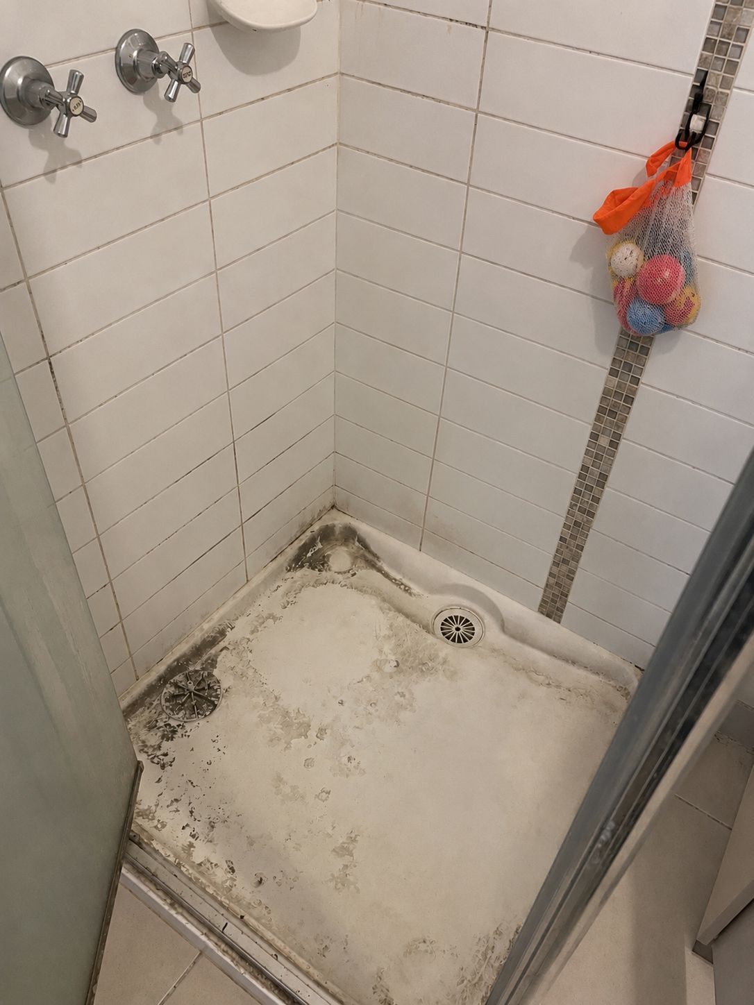 Shower floor reset before